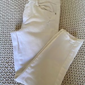 Zara Basic Denim Destroyed Jeans Size 10